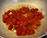 Foto del passaggio 1 della ricetta Spaghetti in padella 76 tonno e pomodorini busara style