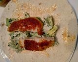 Une image de l'étape 5 de Wraps au poulet pané et fromage.