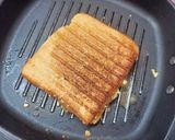 A picture of step 2 of Cabbage Cheese grill Sandwich.