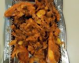 A picture of step 2 of Pepper chicken with cabbage souce.