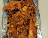A picture of step 2 of Pepper chicken with cabbage souce.