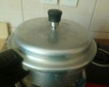 A picture of step 2 of Palak Dal.