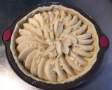Une image de l'étape 6 de Tarte poires et amandes (pâte brisée au saindoux).