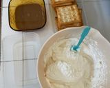 Foto langkah ke 3 dari resep Tiramisu Crackers.