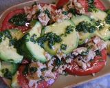Foto del paso 5 de la receta Tomates, atún y aguacate con aceite de albahaca