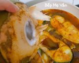 Hình bước làm 3 của món Cá hú kho nước dừa tươi