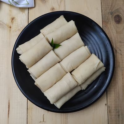 Qaynona kuyovini porno tomosha qilish uchun vasvasaga solgan