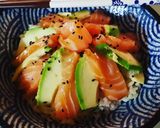 Foto del passaggio 4 della ricetta Chirashi di Salmone