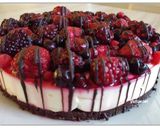 Mézeskalácsos joghurtos gyümölcsös sajt torta (sütés nélkül) recept fázis 7 fotója