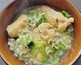 A picture of step 1 of Chicken and Cabbage Instant Noodles.
