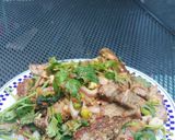 A picture of step 10 of Thai beef salad (nam tok neuha).