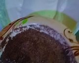 A picture of step 2 of Yummy chocolate ice cream cake.