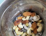 A picture of step 4 of HEALTHY FARADI DESSERT(Dessicated coconut).