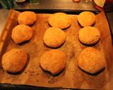 Foto del paso 14 de la receta: Ciabatas, caballas ahumadas, queso cabrero lubricado y ensalada de re-pollo