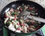 A picture of step 5 of Chicken pasta with green vegetable soup.