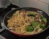 Foto langkah ke 8 dari resep Spaghetti Jamur Brocolli.