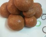A picture of step 5 of Besan Laddu.