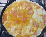 Foto del paso 2 de la receta: Omelette de jamón y queso