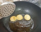 A picture of step 3 of Golgappay.