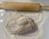 A picture of step 3 of White bread with guava jelly (goiabada).