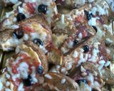 A picture of step 4 of Pizza Toast.