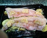 Foto del paso 1 de la receta: Merluza al horno con falso caviar de aceitunas rellenas de anchoa