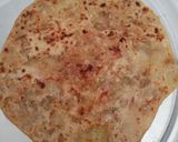A picture of step 4 of Aaloo paratha.