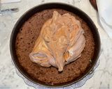 Foto del passaggio 11 della ricetta Torta mousse con cioccolato, panna e fragole