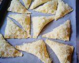 Medvehagymás túróval töltött párnák recept fázis 4 fotója