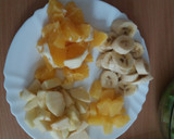 Foto del paso 3 de la receta: Ensalada de pollo crujiente con frutas y salsa de yogurt