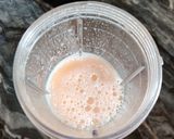 A picture of step 2 of Musk Melon Shake..