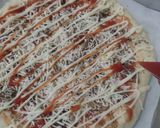 Foto langkah ke 9 dari resep (Sourdough Discard) Homemade Pizza - Sosis & Bakso.