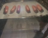 零廚藝爆汁烤香腸的食譜步驟1照片