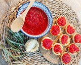 Foto del paso 1 de la receta: Canapés con confitura 🥣 de pimientos rojos🌶️ en Mambo Cecotec
