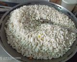A picture of step 4 of Murmura Chivda (Puffed Rice Snack).