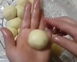 صورة لخطوة 11 من وصفة خلية النحل بالجبنه 😋💯