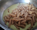 Foto del paso 4 de la receta: Pasta con jamón frito y salsa de calabacín