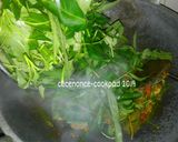 Foto langkah ke 3 dari resep Tumis Kangkung Belacan & Udang.