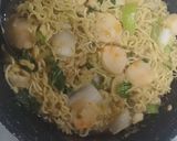 Foto langkah ke 4 dari resep Mie godhog / mie rebus jawa simple.
