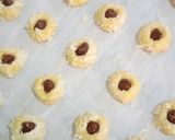 Foto langkah ke 4 dari resep Thumbprint Cookies.