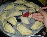 Foto del paso 9 de la receta: Empanadas de pollo súper fáciles! 💘