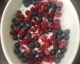 A picture of step 3 of Berries clafoutis.