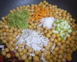 A picture of step 4 of Thenga manga pattani sundal/ Marina beach peas sundal.