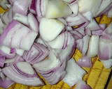 Foto del paso 2 de la receta: Guiso de guisantes con jamón y huevo