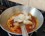 A picture of step 8 of Dahi ki Lauki.
