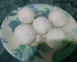 A picture of step 1 of Pyaaz ki kachori.