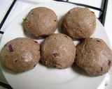 A picture of step 3 of Ragi Roti.