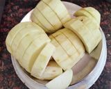 A picture of step 1 of Matar wala baingan ka bharta without onion.