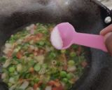 A picture of step 2 of Wai wai and yippee combo.
