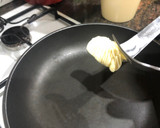 Foto del paso 9 de la receta: Crepes rellenos de picada de pescado y marisco con salsa al cava